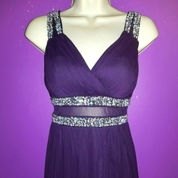 PARTY DRESS - Picture 2 of 7